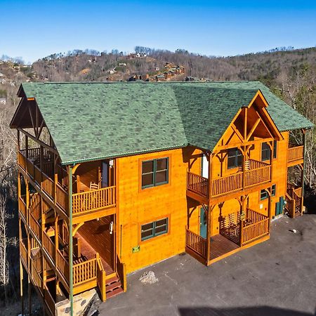 Full Equipped Cabin With A Pool And Game Room Smokies Views Gatlinburg Εξωτερικό φωτογραφία