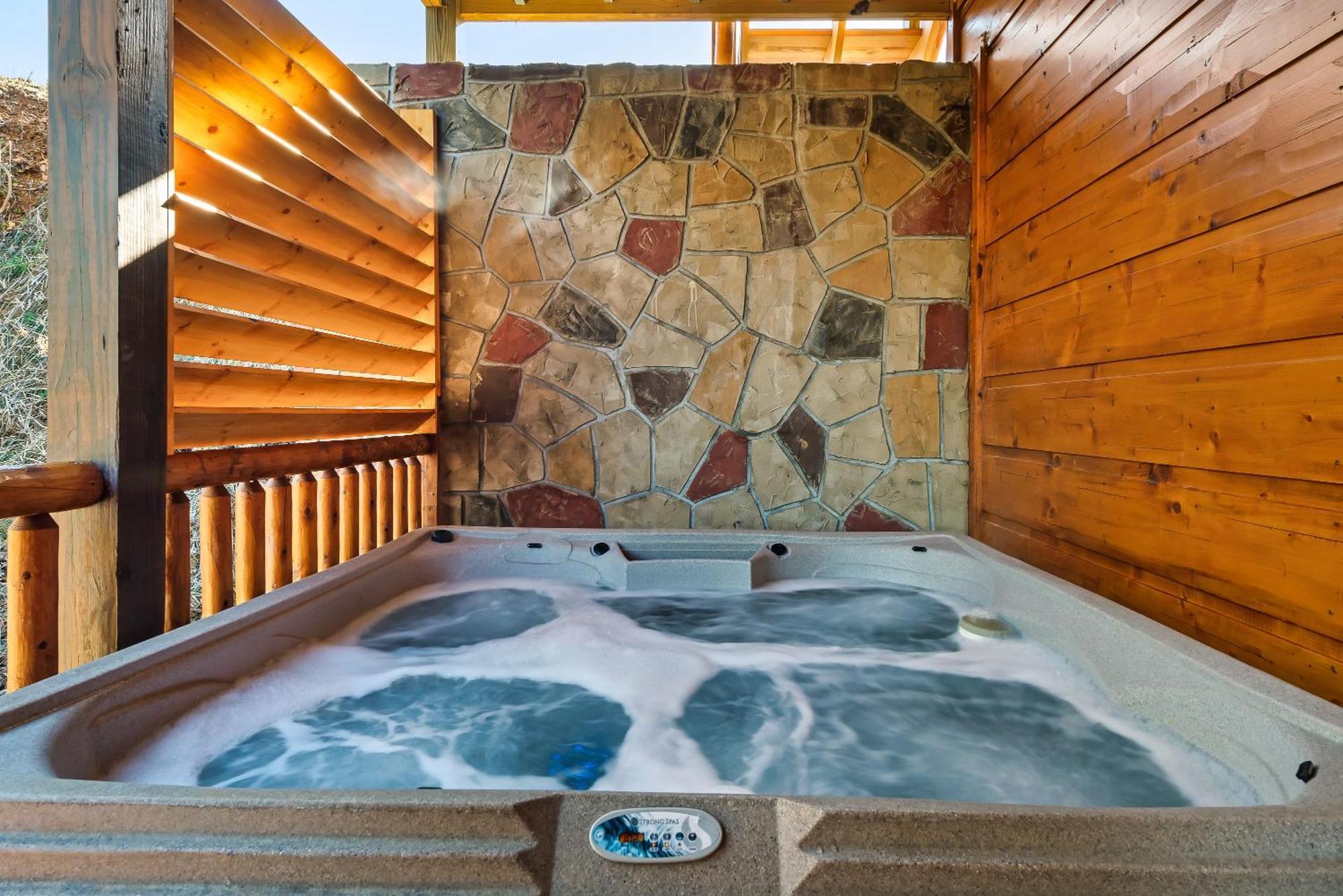Full Equipped Cabin With A Pool And Game Room Smokies Views Gatlinburg Εξωτερικό φωτογραφία