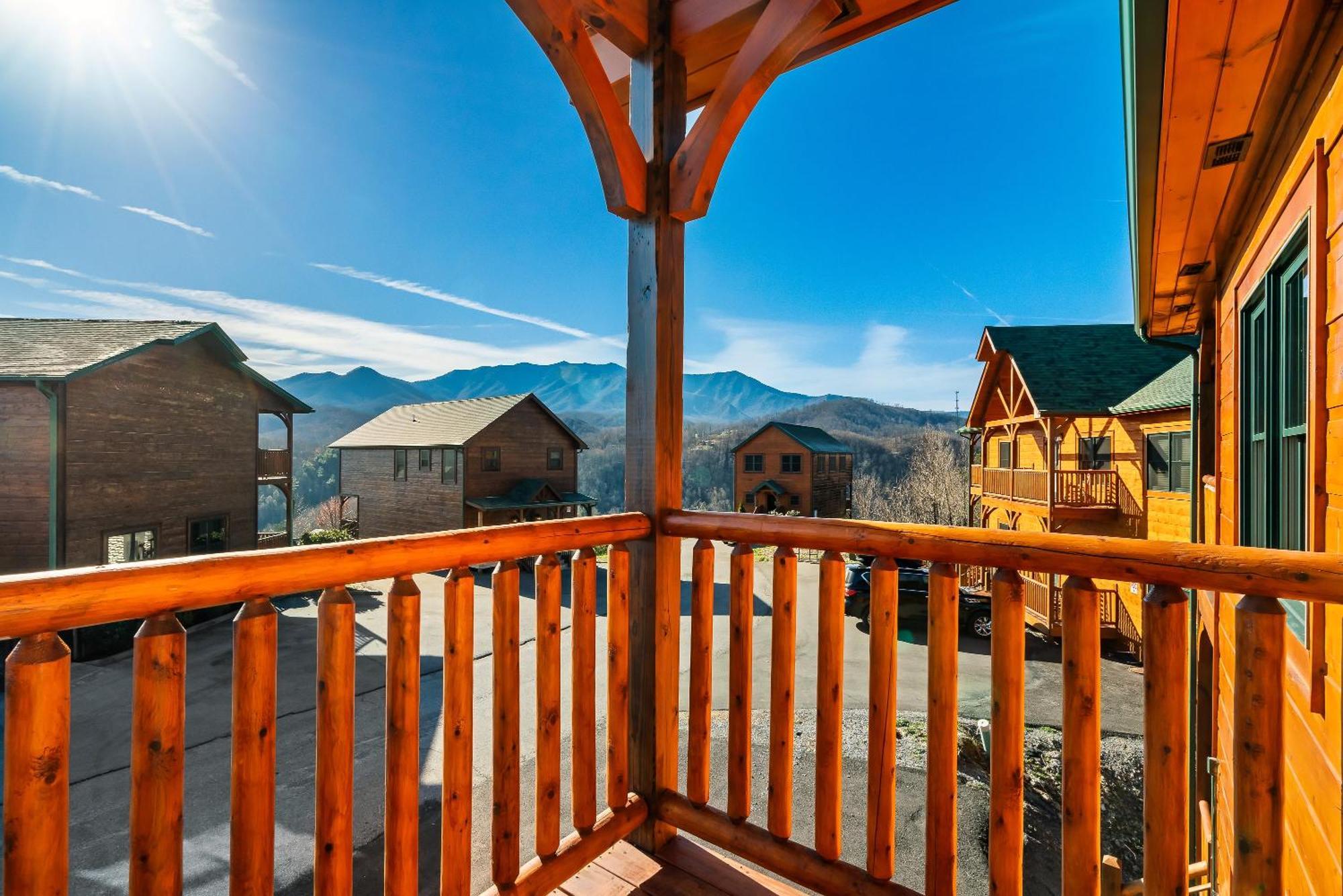 Full Equipped Cabin With A Pool And Game Room Smokies Views Gatlinburg Εξωτερικό φωτογραφία