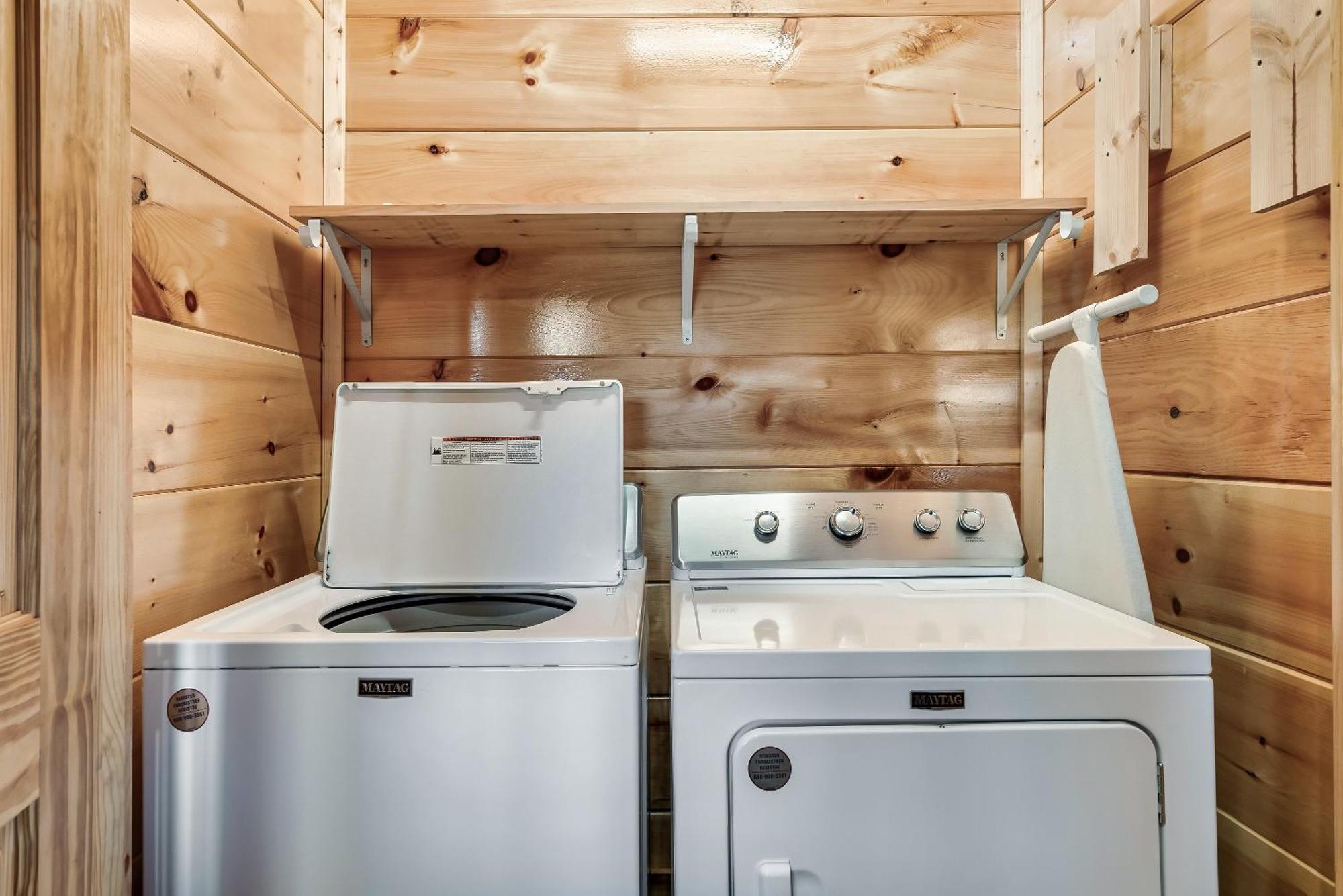 Full Equipped Cabin With A Pool And Game Room Smokies Views Gatlinburg Εξωτερικό φωτογραφία