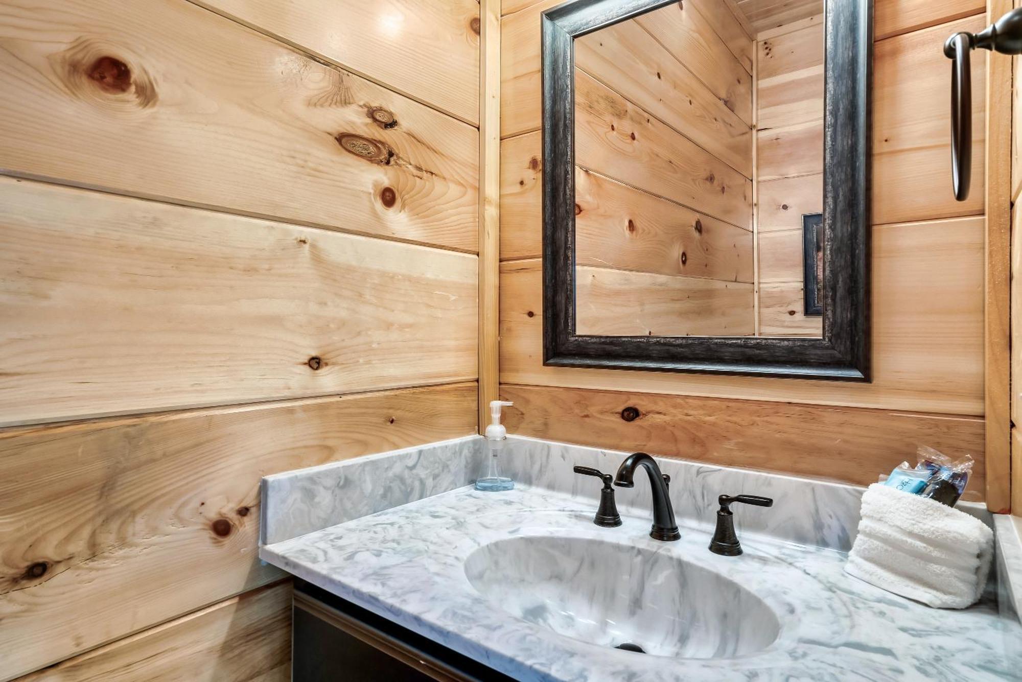 Full Equipped Cabin With A Pool And Game Room Smokies Views Gatlinburg Εξωτερικό φωτογραφία