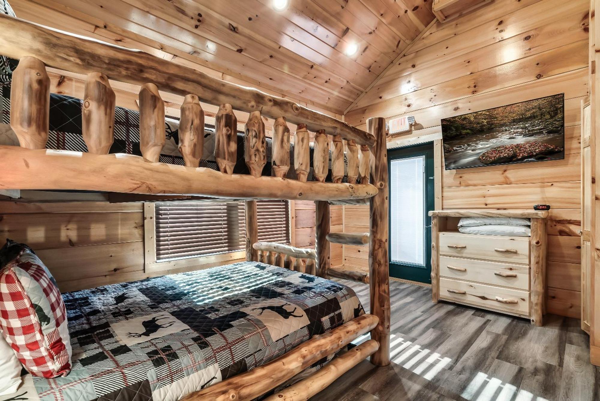 Full Equipped Cabin With A Pool And Game Room Smokies Views Gatlinburg Εξωτερικό φωτογραφία