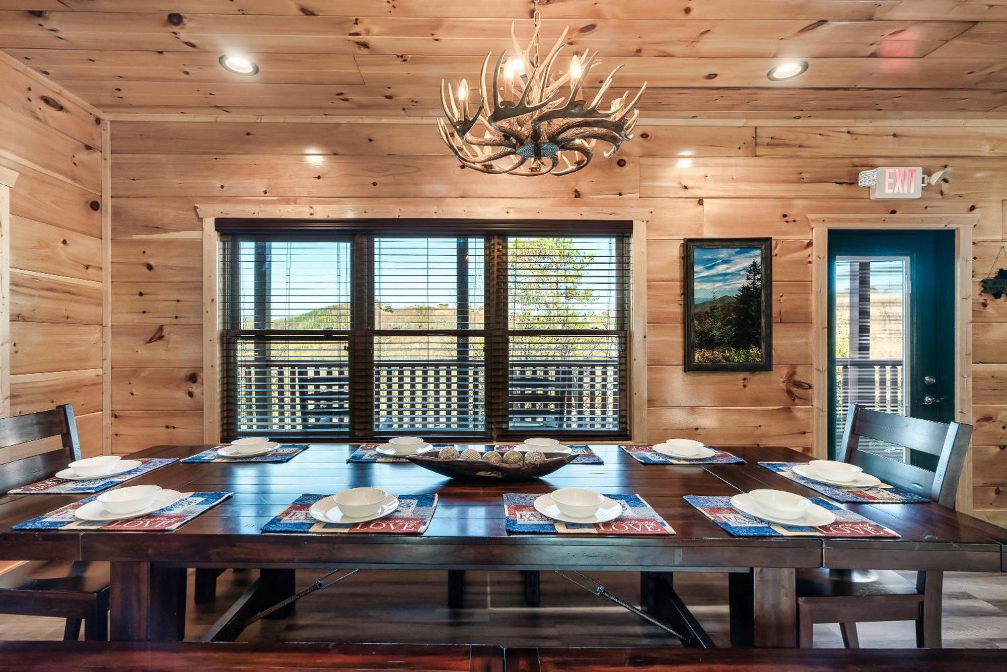 Full Equipped Cabin With A Pool And Game Room Smokies Views Gatlinburg Εξωτερικό φωτογραφία